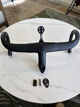 Mo-22-talul-bk-1144 Pinarello Most Talon Ultra Light Handlebar 44/120. Garmin Mount Included