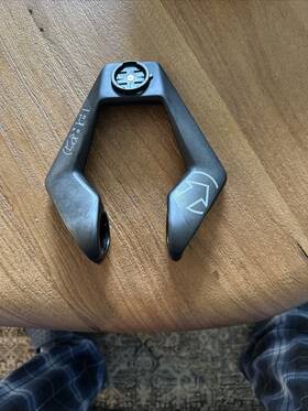 Hmw51800020p Pro Compact Carbon Clip-on Mini Aero Bar W/computer Mount
