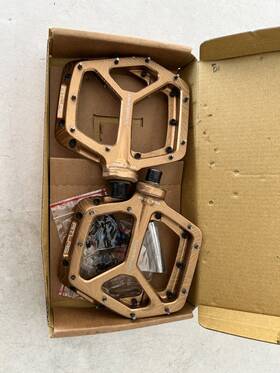 Race Face 821973415376 Raceface Atlas Aluminum Kashmoney Flat Pedals - Excellent Used For 2 Rides