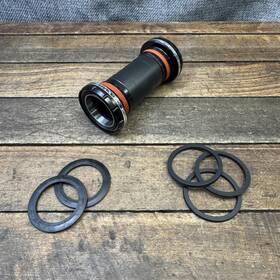 Bb19bsa687330 Race Face Cinch Bottom Bracket Bsa 68/73mm 30mm Spindle Threaded Mtb Black Bike
