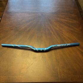 Hb12ar31.8blu Race Face Raceface Atlas Riser Handlebar 31.8 X 785mm 1-1/4 Inch Rise Annodized Blue Aluminum