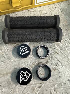 Ac990080 Raceface Race Face Grippler Lock-on Grips 30mm Black Used