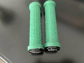 Ac990084 Raceface Grippler Grips Forest Green Lock-on 30mm