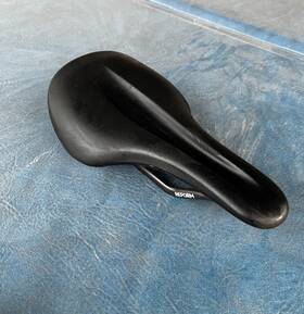 Reform 628942132131 Saddles Seymour Saddle 252 X 142mm Black Carbon