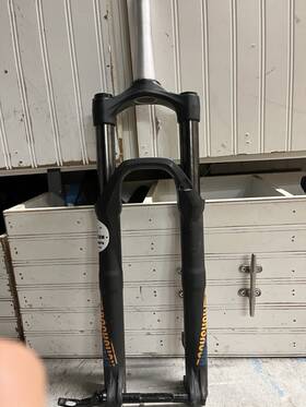 00.4020.557.018 Rockshox Recon Silver Rl Suspension Fork 27.5 Inch 120mm 15x110mm 46mm Offset Black