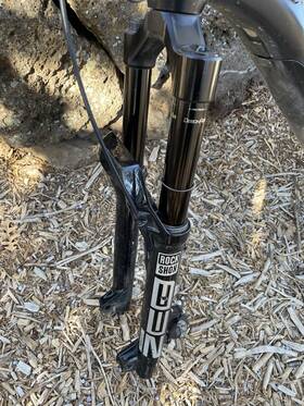 00.4020.570.009 Rockshox Zeb Ultimate Charger 2.1 Rc2 Suspension Fork 27.5 Inch 180mm 15x110mm Used