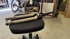 00.4020.817.002 Rockshox Rudy Ultimate Xplr Race Day Suspension Fork 700c 40mm 12mm 100mm Gravel