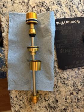 00.4318.066.004 Rockshox Zeb A1 Debonair Buttercup Air Spring Upgrade Kit - 150 Mm