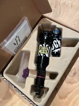 18t20837519 Rockshox Super Deluxe Ultimate 205x60mm Trunnion Mount Rear Shock
