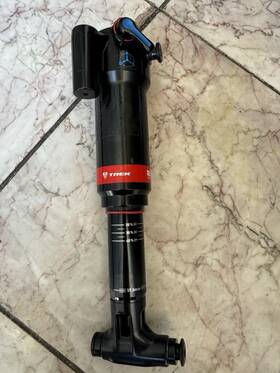 551821 Rockshox Deluxe Rear Shock 230 Eye To 57.5 Stroke Length Trek Logo