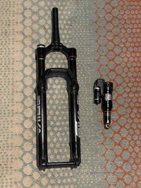 Rockshox 710845909139 Pike Ultimate Flight Attendant 29 Inch Suspension Fork And Sid Luxe Shock