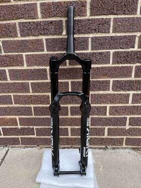 D240822f-0633 Rockshox Lyrik Ultimate 29in 160mm Fork 44mm Offset Rc2 Charger 3.1