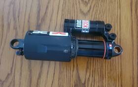 Rs-viva-r2c-b2 Rockshox Vivid Air R2c 200x57 28t52338730 Rear Shock