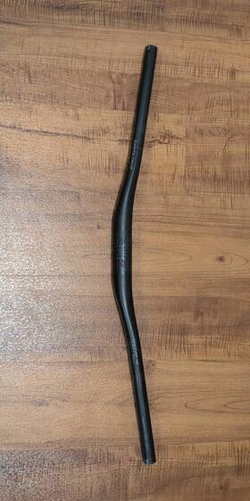 09-22529 Santa Cruz Riser Carbon Bar 35 X 740mm 8.5 Sweep 20mm Rise Mountain Handlebar