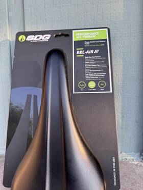06360 Sdg Components Bel-air V3 Carbon Saddle 260 X 140mm Unisex 181g Black/grey
