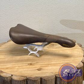 016a0010kc011 Selle Italia Flite Bullitt Saddle Full-grain Leather Titanium Rails Ti Brown