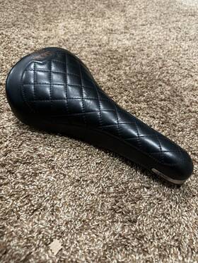 051a0010ec005 Selle Italia Turbo Bonnie Leather Saddle L1 Fec Alloy Black