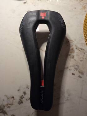 070a520ica002 Selle Italia Watt Kit Carbonio Superflow Triathlon Saddle - Carbon Rails Tt
