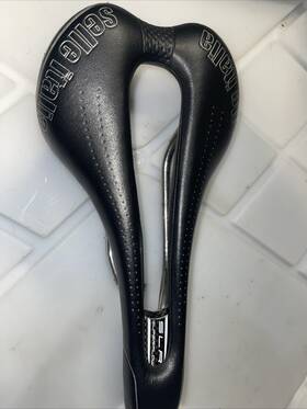Si504233 Selle Italia Slr Superflow Saddle Black 145 Wide X 270 Mm Long - Slightly Used