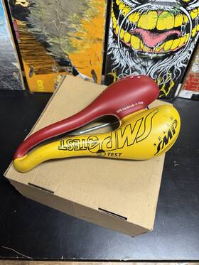 4test Selle Smp Dynamic Red/yellow Saddle