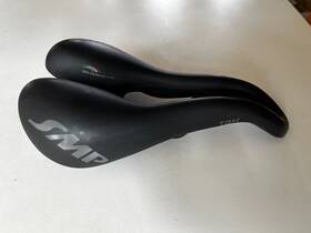 Zstt02mediumgel-n Selle Smp Trk Medium Gel Cutaway Saddle 280 X 160mm - Black