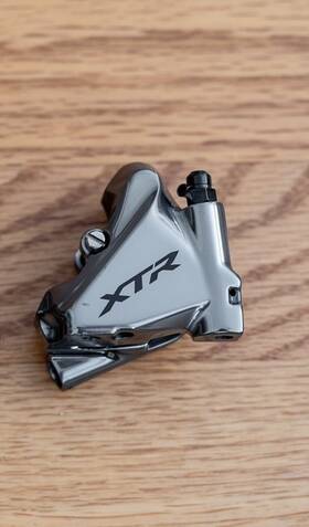 Br-m9110 Shimano Xtr Flat Mount Disc Brake Caliper