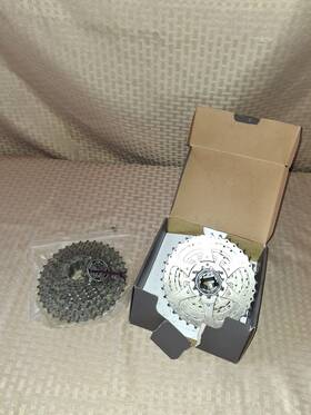 Cs-hg50-10 Shimano 10-speed Hg Cassettes One Is 11-34t And 11-36t