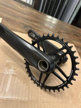 Fc-m8100-1 Shimano Deore Xt Crankset Plus Bottom Bracket