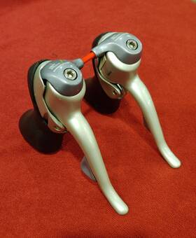 St-1055-l Shimano 105 St-1055 3 X 8-speed Dual Control Sti Road Brake Lever / Shifter Set