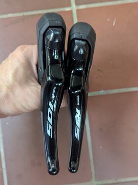 St-r7120 Shimano 105 2 X 12 Speed Left And Right Shifters / Brake Levers