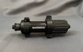 Wh-rs11-r Shimano Wh-rs11 Rear Hub 130 X 10mm Qr Rim Brake 20h Straight Pull 10/11 Speed