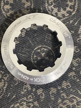 Cs-m771-10 Shimano Y1yr98010 Deore Xt Lock Ring
