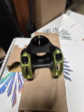 Spank 710155964039 Split 35 Stem 40mm Green Aluminum Weight-optimized Single Crown