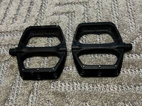 Spank 717760769417 Spoon Dc Pedals - Platform Aluminum 9/16 Inch Black