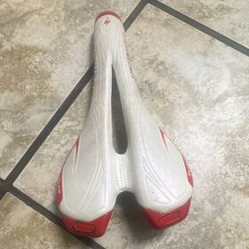 1757-0040 Specialized Toupe Road Bike Cutaway Saddle Seat White/red Synthetic 7x7mm
