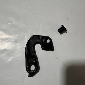 9895-4021 Specialized 65 Alloy Bicycle Derailleur Hanger Dropout 1 Bolt Inside Mount Used