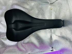 610r Sqlab Sq Lab Ergolux Bike Saddle 15cm Width Mtb Gravel Lightweight Comfort