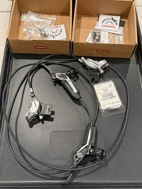 00.5018.194.001 Sram Code Ultimate Stealth Brake Set Rear And Front 4-piston Hydraulics No Rotors