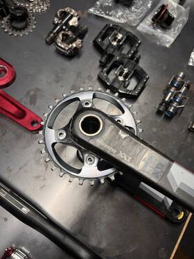 00.6118.333.005 Sram Xx1 Crankset Bb30 175mm Black Logo With X-sync Direct Mount 32t Chainring