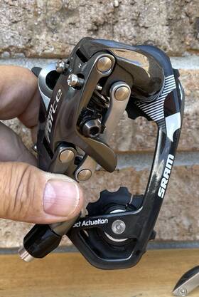 Rd-frc-a1 Sram Force Wifli Rear Derailleur - 10 Speed Medium Cage Black/silver