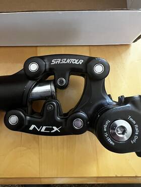 Sp12 Suntour Sr Ncx Bike Suspension Seatpost 31.6mm X 350mm