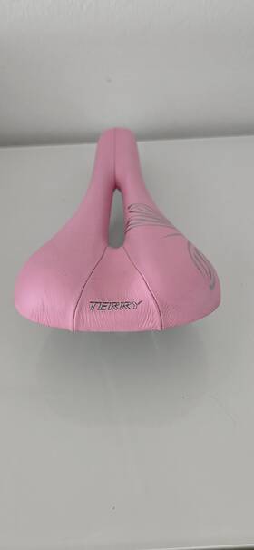 20411 Terry Womens Butterfly Saddle - Bike Seat Comfortable Center Cutaway White