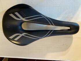 21067 Terry Womens Corta Performance Bike Saddle Seat Comfortable Center Cutaway