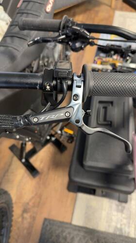 Abhd000789 Trp Dh-r Evo Hydraulic Disc Brake - Silver Read