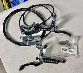 Pd006081 Trp 4piston Dh-r Evo Hydraulic Disc Brake Set Front / Rear Silver