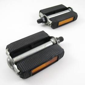 K01490 Union Flat Platform Pedals Black Rubber With Reflectors 1/2 Inch X 20 Thread