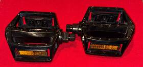 K370 Union Pre-owned Black Bicycle Pedals Alloy With Safety Relectors