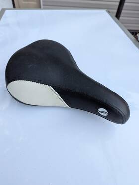 243-3810 Velo Road Bicycle Comfort Zone Seat Saddle Two Tones Black/cream 11 Inch X8