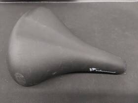 2218-1 Viscount Seat Saddle Wide Black Leather