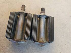 7146 Wald Block Bicycle Pedals 1/2 Inch